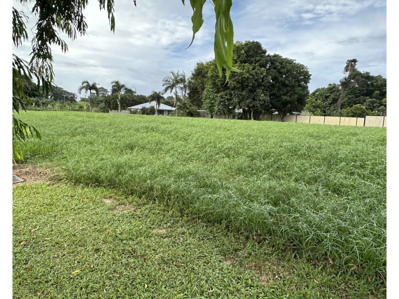 5 Reef Cl, Mission Beach QLD 4852