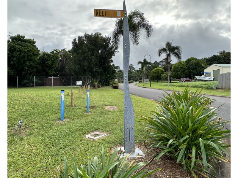 5 Reef Cl, Mission Beach QLD 4852