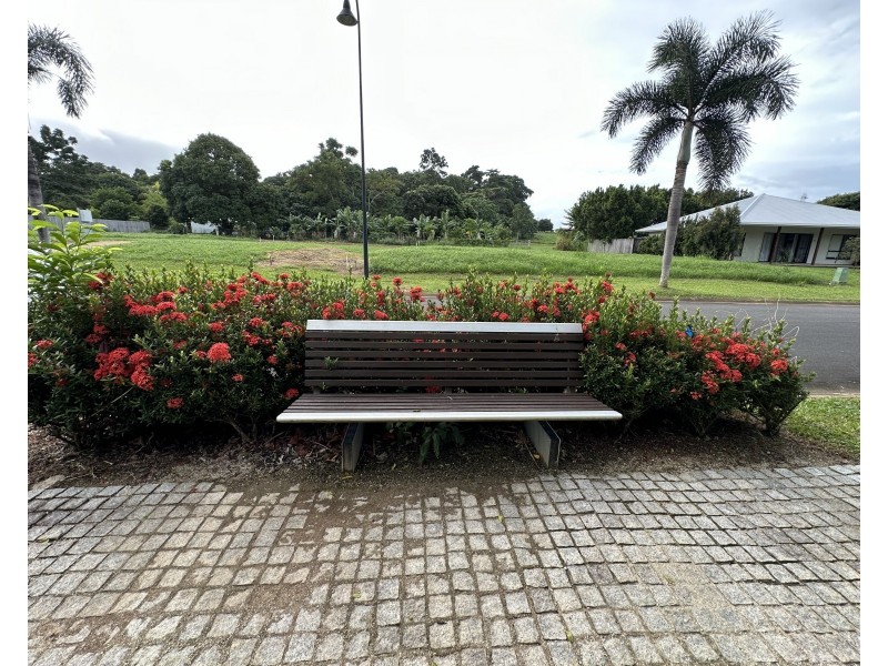 5 Reef Cl, Mission Beach QLD 4852