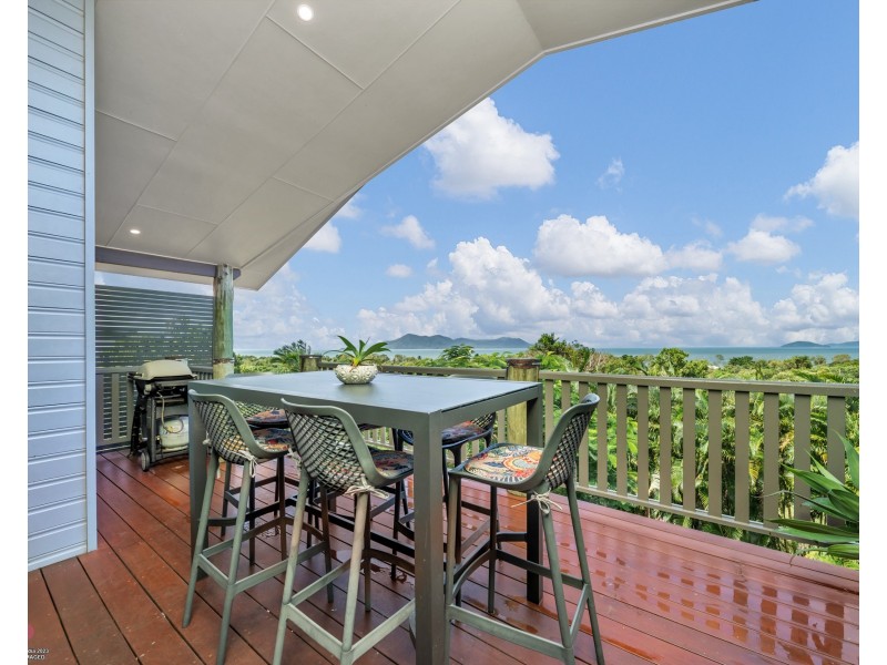 26 Mission Dr, South Mission Beach QLD 4852