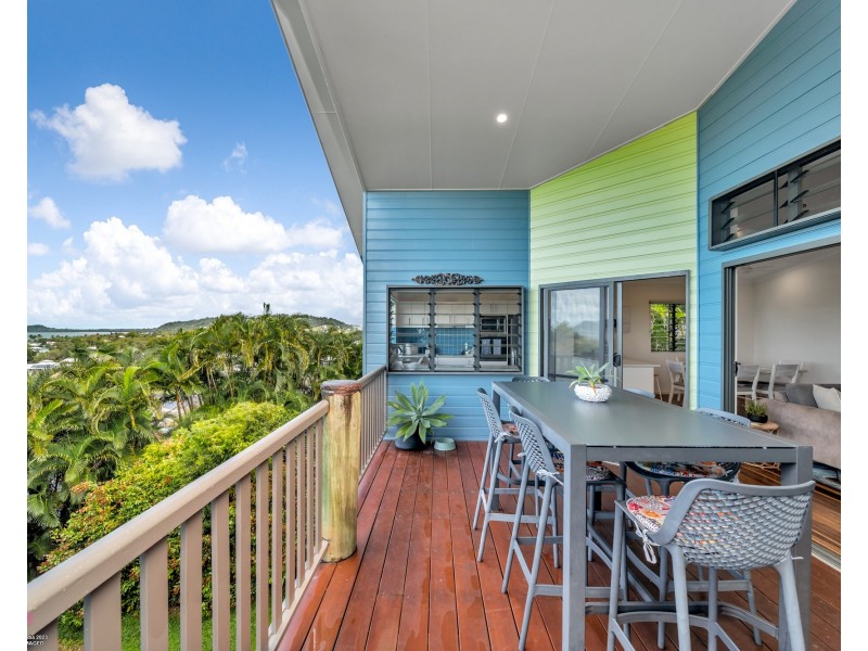 26 Mission Dr, South Mission Beach QLD 4852