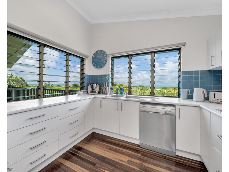 26 Mission Dr, South Mission Beach QLD 4852