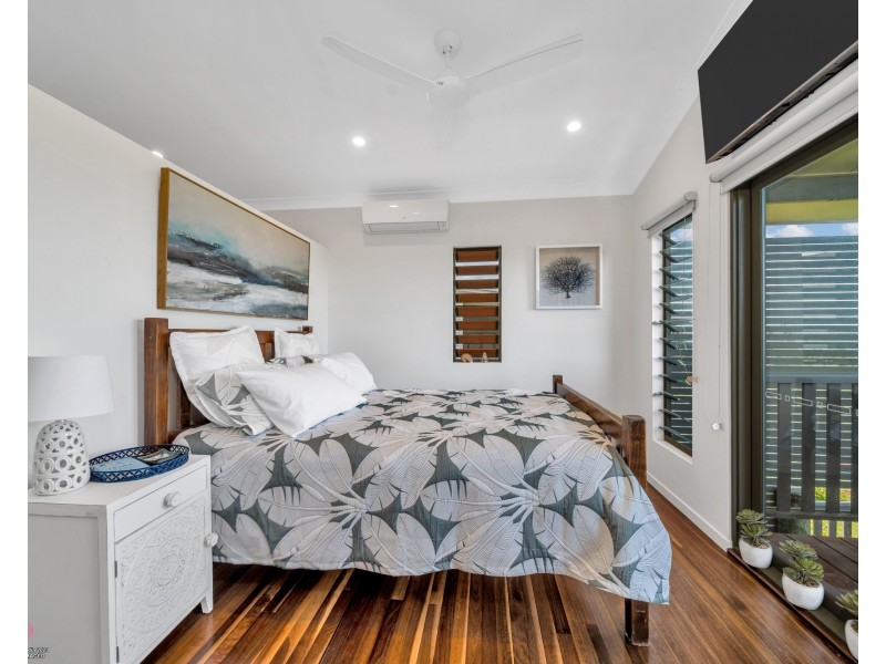 26 Mission Dr, South Mission Beach QLD 4852