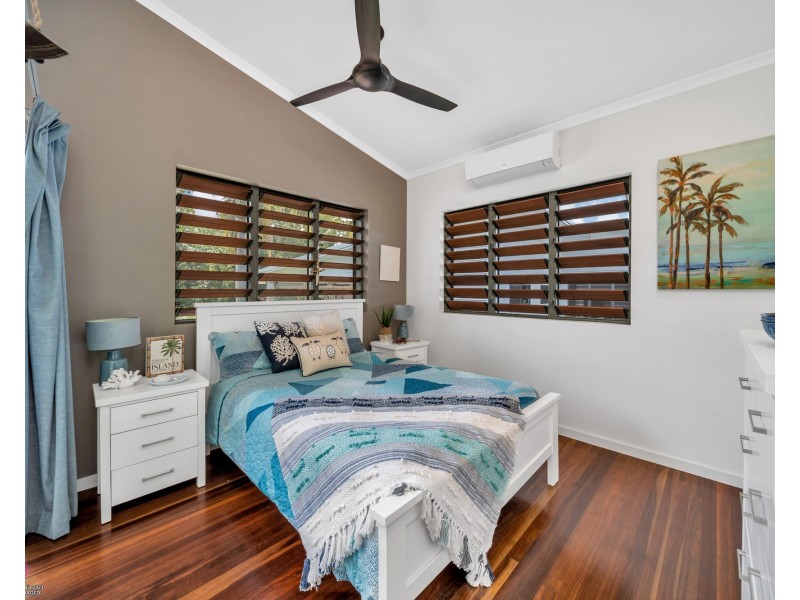 26 Mission Dr, South Mission Beach QLD 4852