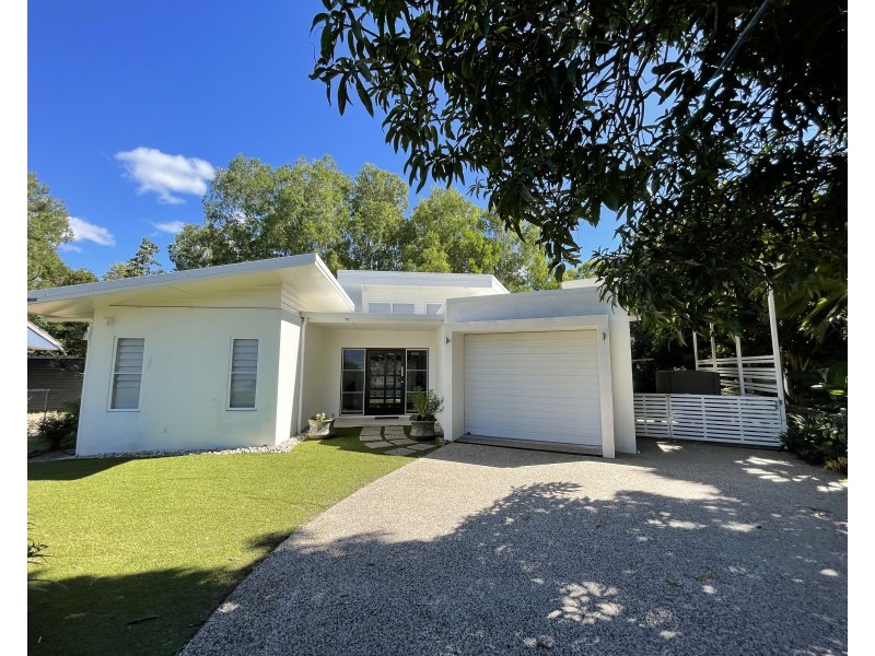 4 Bunting St, Wongaling Beach QLD 4852