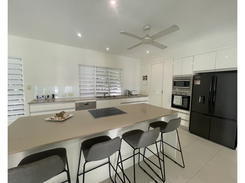 4 Bunting St, Wongaling Beach QLD 4852