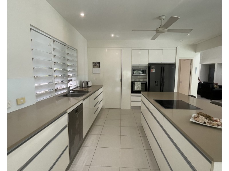4 Bunting St, Wongaling Beach QLD 4852