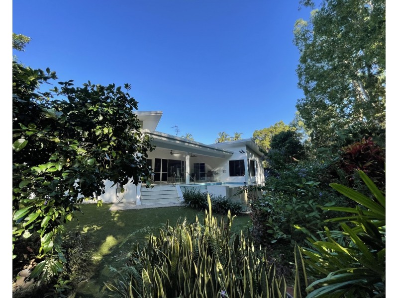 4 Bunting St, Wongaling Beach QLD 4852
