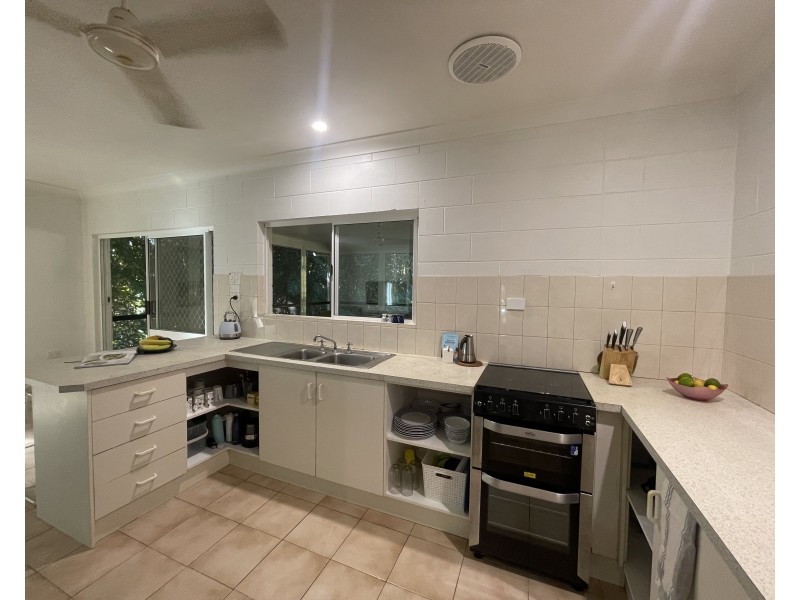 14 Pioneer St, Bingil Bay QLD 4852