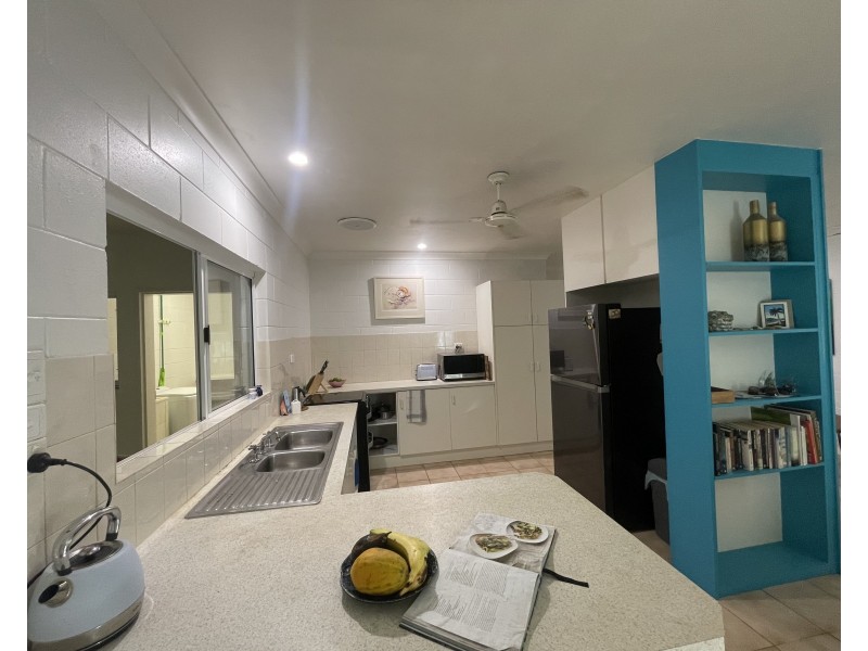 14 Pioneer St, Bingil Bay QLD 4852