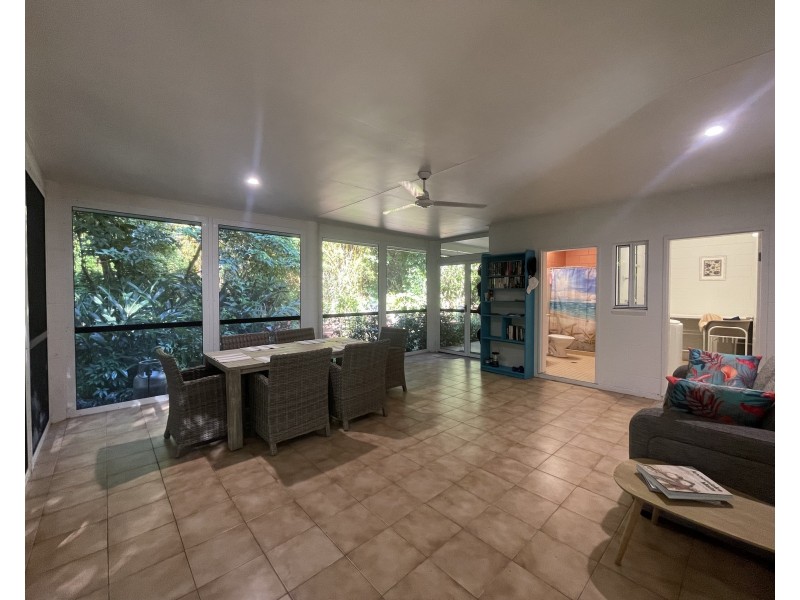 14 Pioneer St, Bingil Bay QLD 4852
