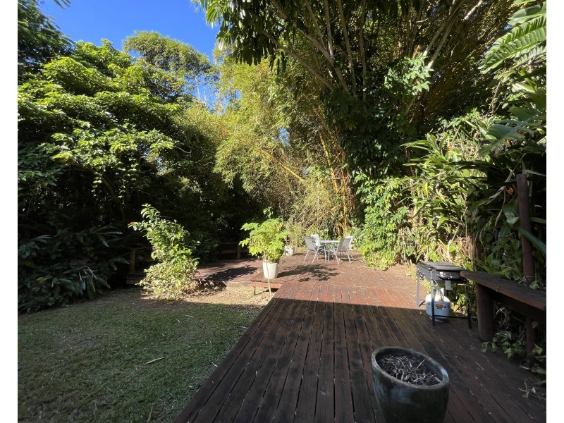 14 Pioneer St, Bingil Bay QLD 4852