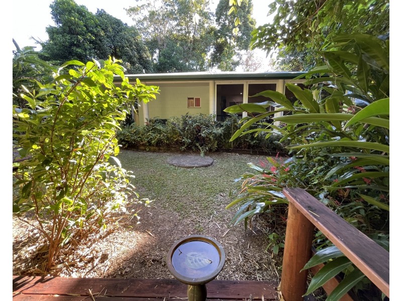 14 Pioneer St, Bingil Bay QLD 4852