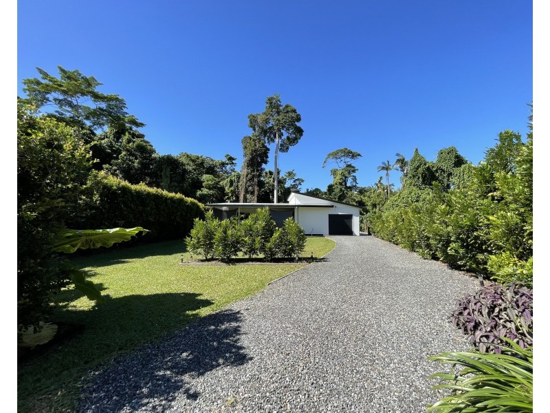 13 Sandpiper Cl, Mission Beach QLD 4852