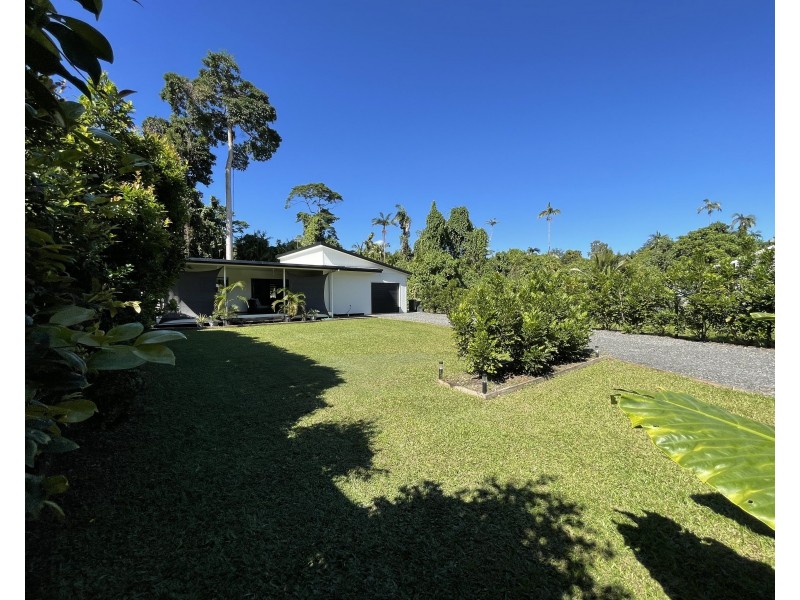 13 Sandpiper Cl, Mission Beach QLD 4852