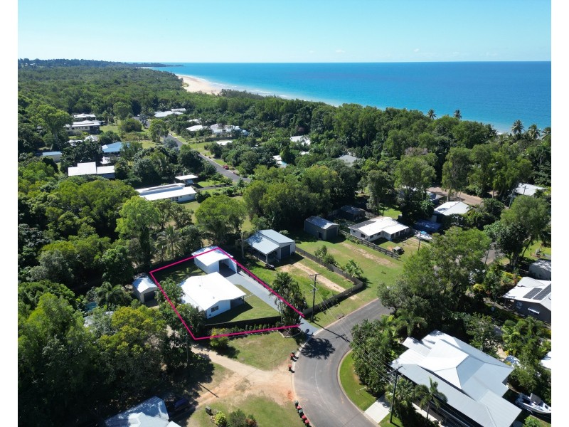 31 Kwila St, Wongaling Beach QLD 4852