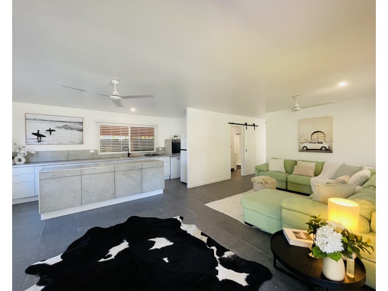 31 Kwila St, Wongaling Beach QLD 4852