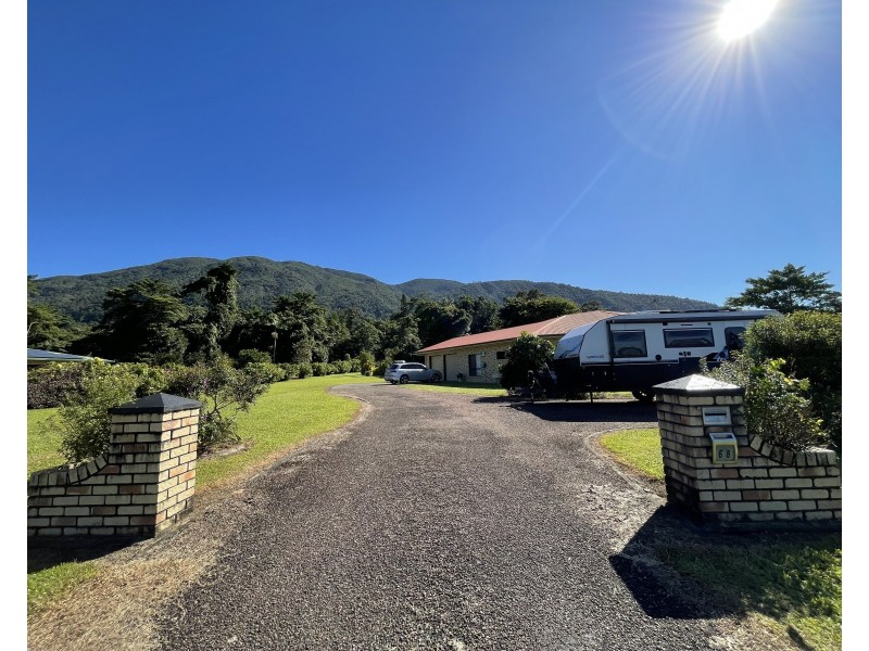 68 Keir Rd, Tully QLD 4854