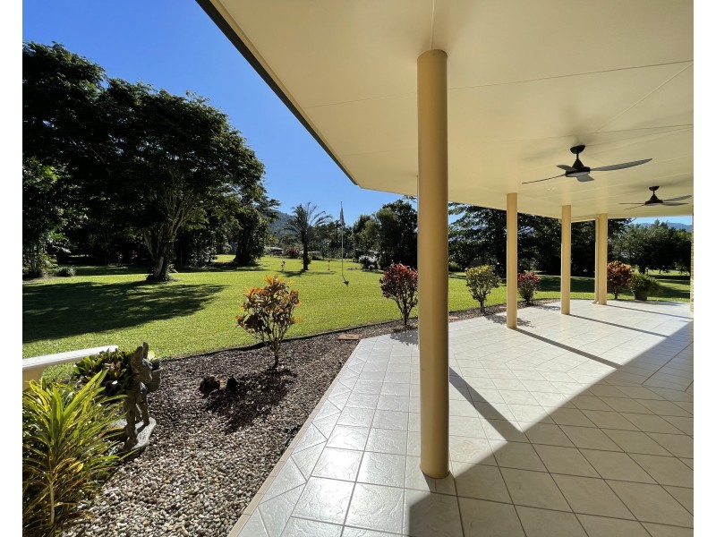 68 Keir Rd, Tully QLD 4854