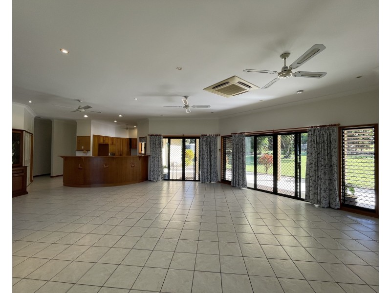 68 Keir Rd, Tully QLD 4854