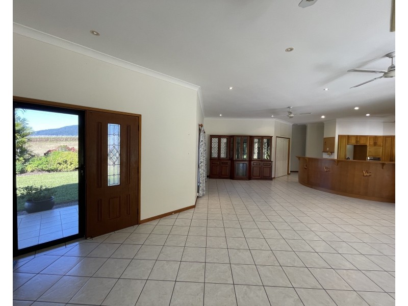 68 Keir Rd, Tully QLD 4854