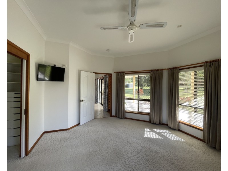 68 Keir Rd, Tully QLD 4854