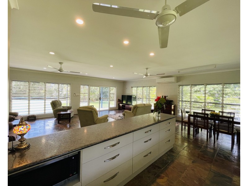33 Thomas Ct, Bulgun QLD 4854