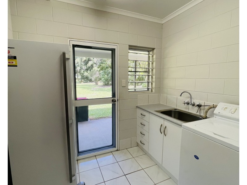 33 Thomas Ct, Bulgun QLD 4854