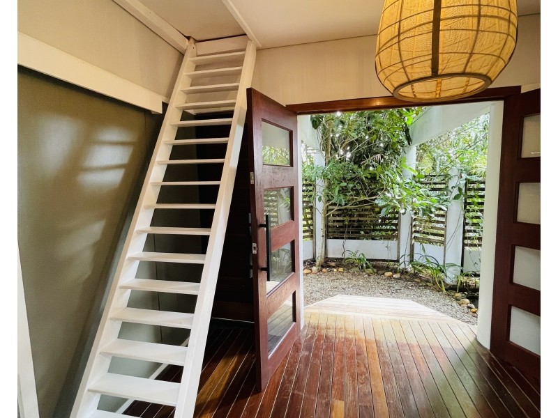 6 Jessie Lane, South Mission Beach QLD 4852