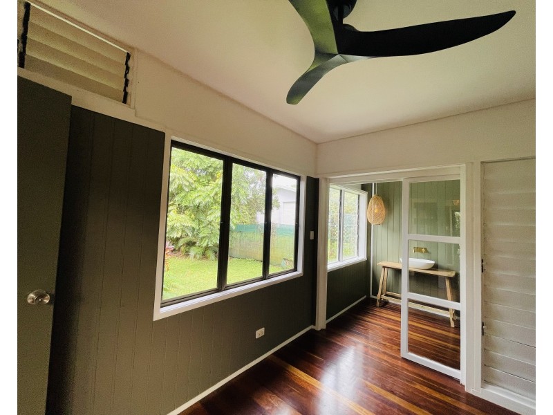 6 Jessie Lane, South Mission Beach QLD 4852