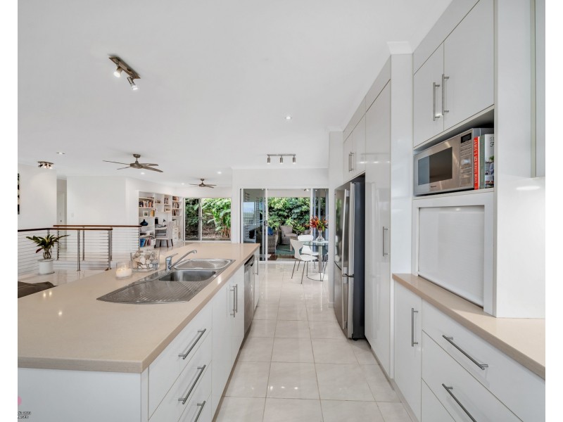 7 Genoa Ct, South Mission Beach QLD 4852