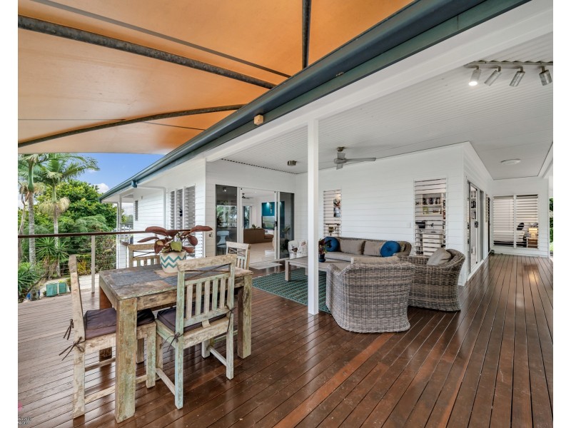 7 Genoa Ct, South Mission Beach QLD 4852
