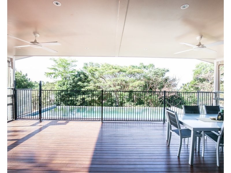 45 Cutten St, Bingil Bay QLD 4852