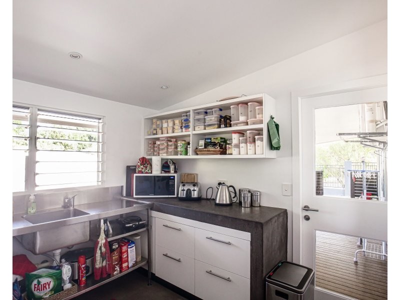 45 Cutten St, Bingil Bay QLD 4852