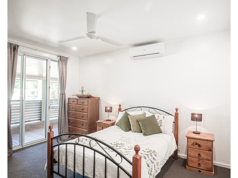 45 Cutten St, Bingil Bay QLD 4852