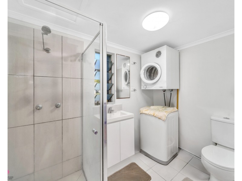 Unit 2/151-153 Reid Rd, Wongaling Beach QLD 4852
