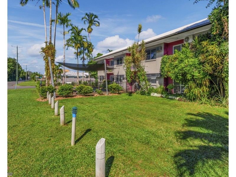 Unit 2/151-153 Reid Rd, Wongaling Beach QLD 4852