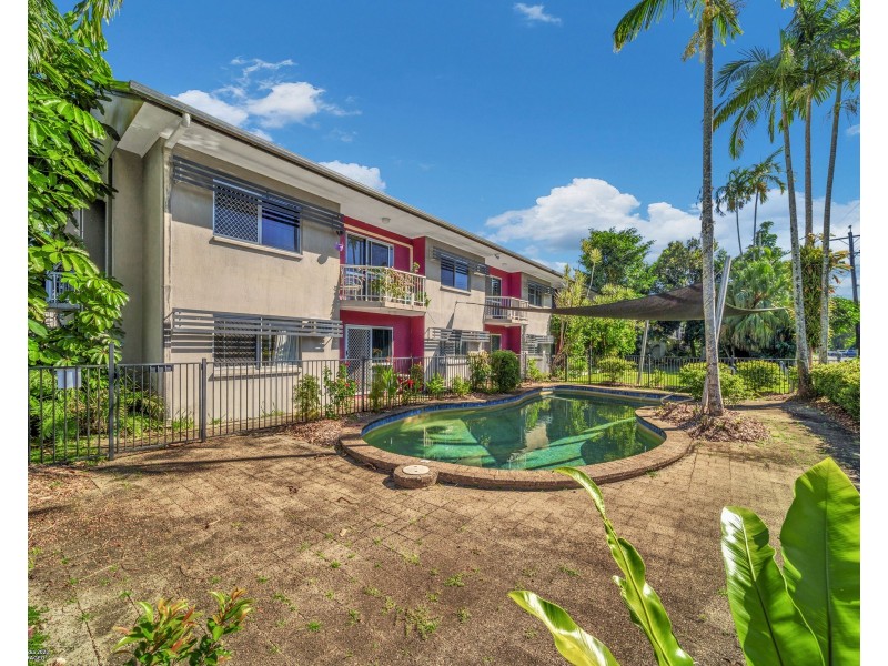Unit 2/151-153 Reid Rd, Wongaling Beach QLD 4852