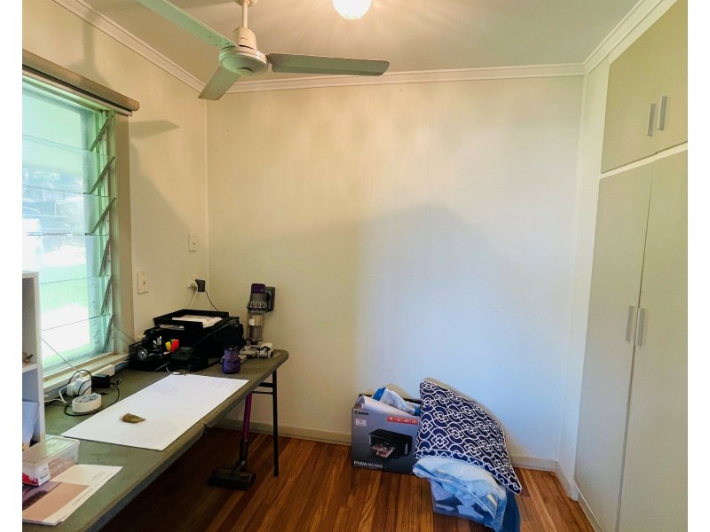 8 Endeavour Ave, Mission Beach QLD 4852