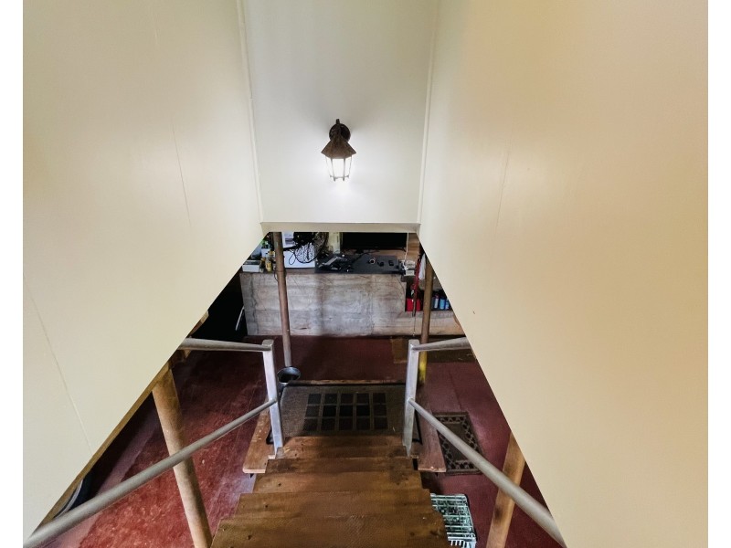 8 Endeavour Ave, Mission Beach QLD 4852