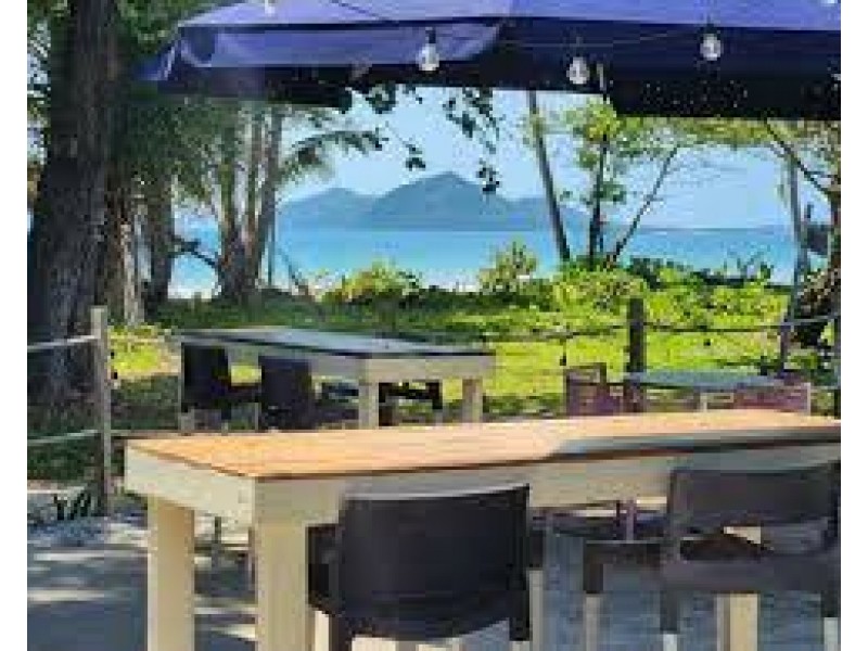 8 Endeavour Ave, Mission Beach QLD 4852