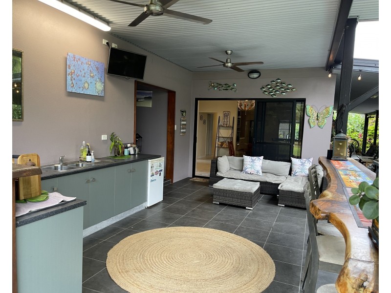 39 Buccaneer St, South Mission Beach QLD 4852