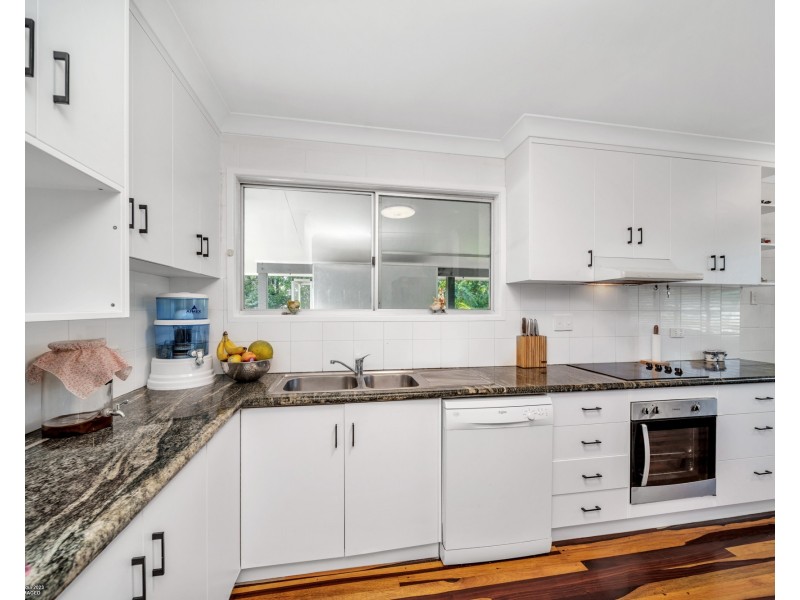 7 Webb Ct, Bingil Bay QLD 4852