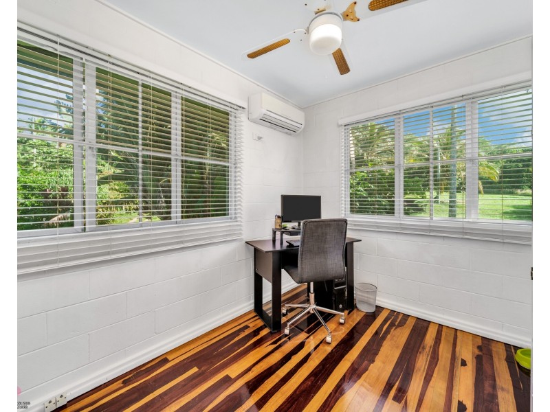 7 Webb Ct, Bingil Bay QLD 4852