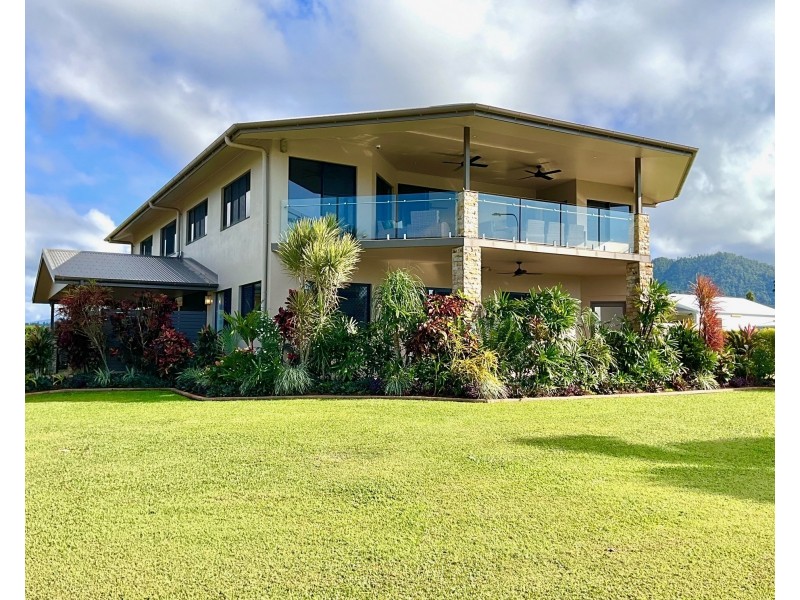 1 Nautilus St, Mission Beach QLD 4852