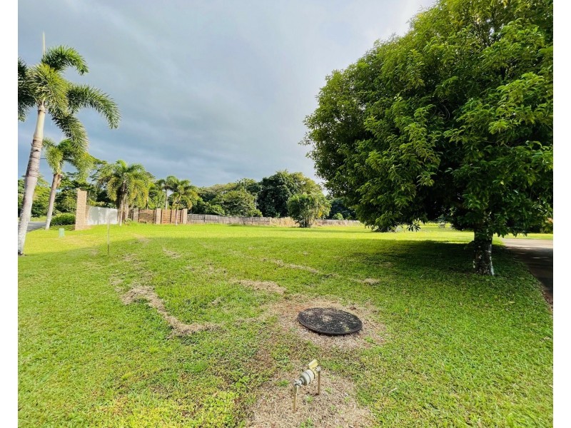 4 Casuarina Ave, Mission Beach QLD 4852