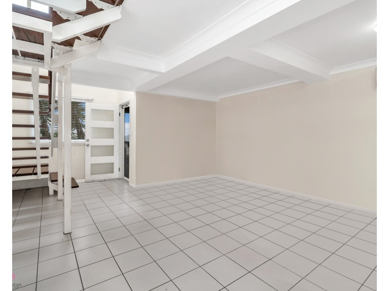 23 Admiralty Street, South Mission Beach QLD 4852