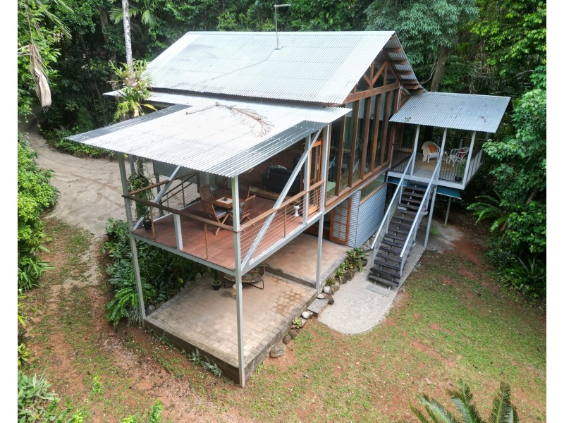 13 Bicton Cl, Bingil Bay QLD 4852