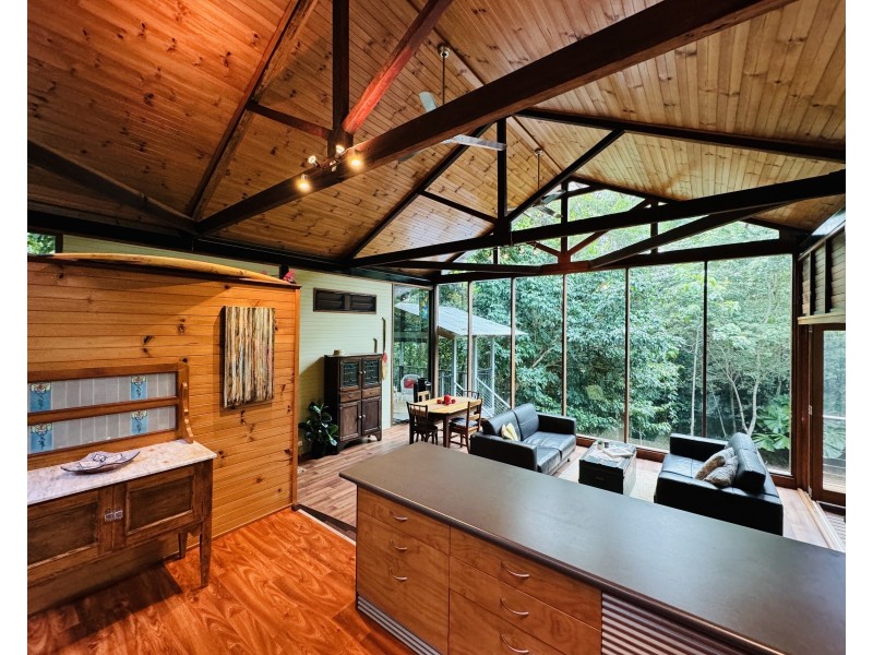 13 Bicton Cl, Bingil Bay QLD 4852