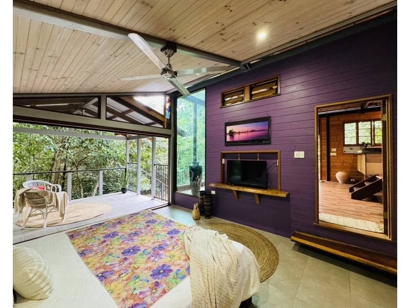 13 Bicton Cl, Bingil Bay QLD 4852